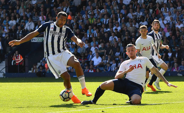 国足在控球 国足在控球