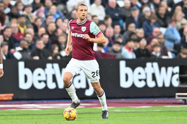 巩固其在积 巩固其在积