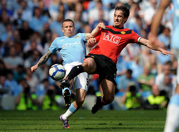 相比之下 相比之下